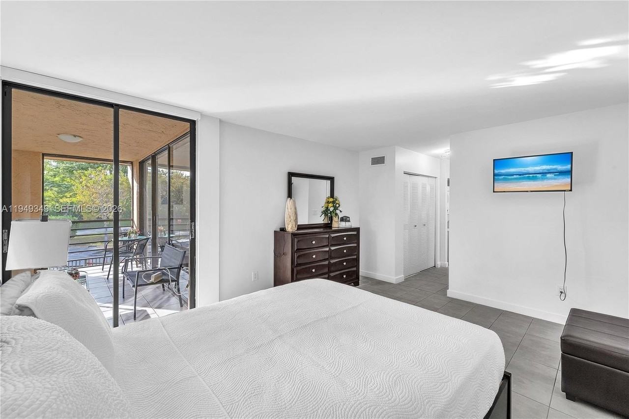 20841 San Simeon Way #205 - Photo 7 of 18