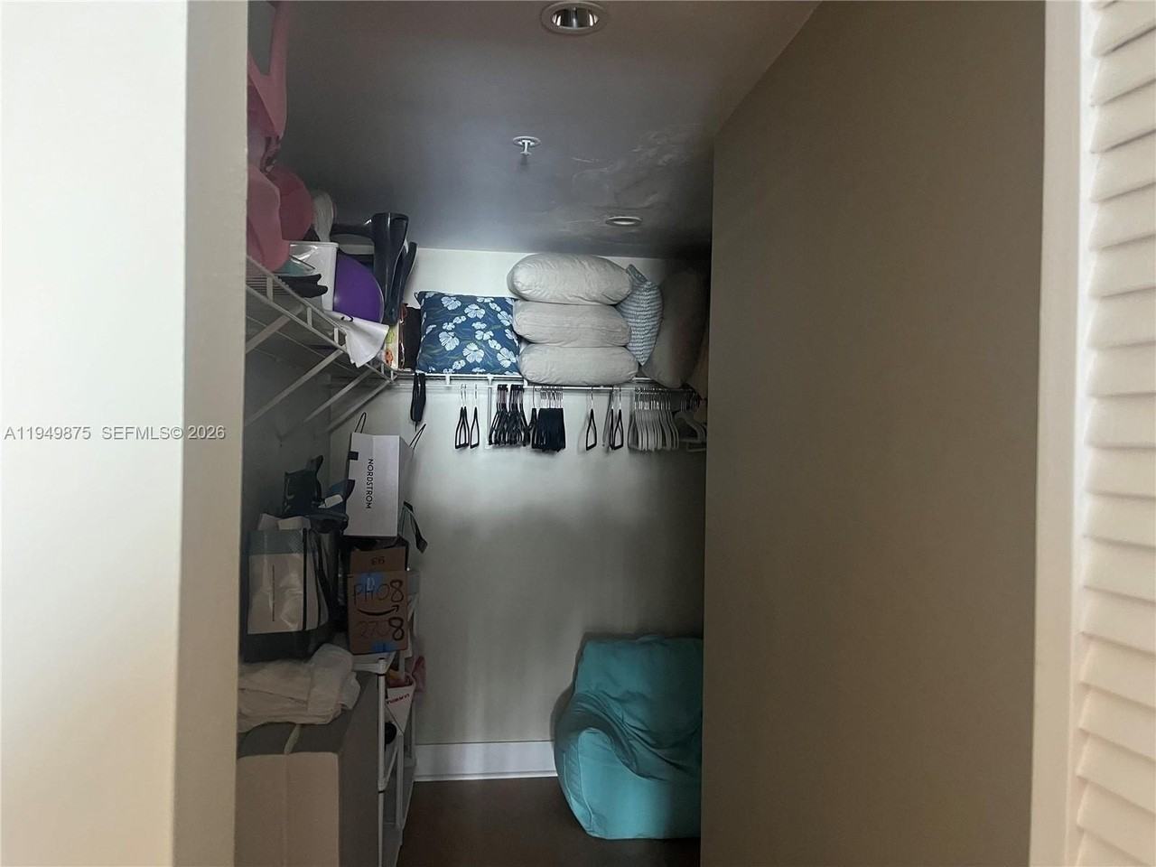 701 Brickell Key Blvd #PH08 - Photo 3 of 7