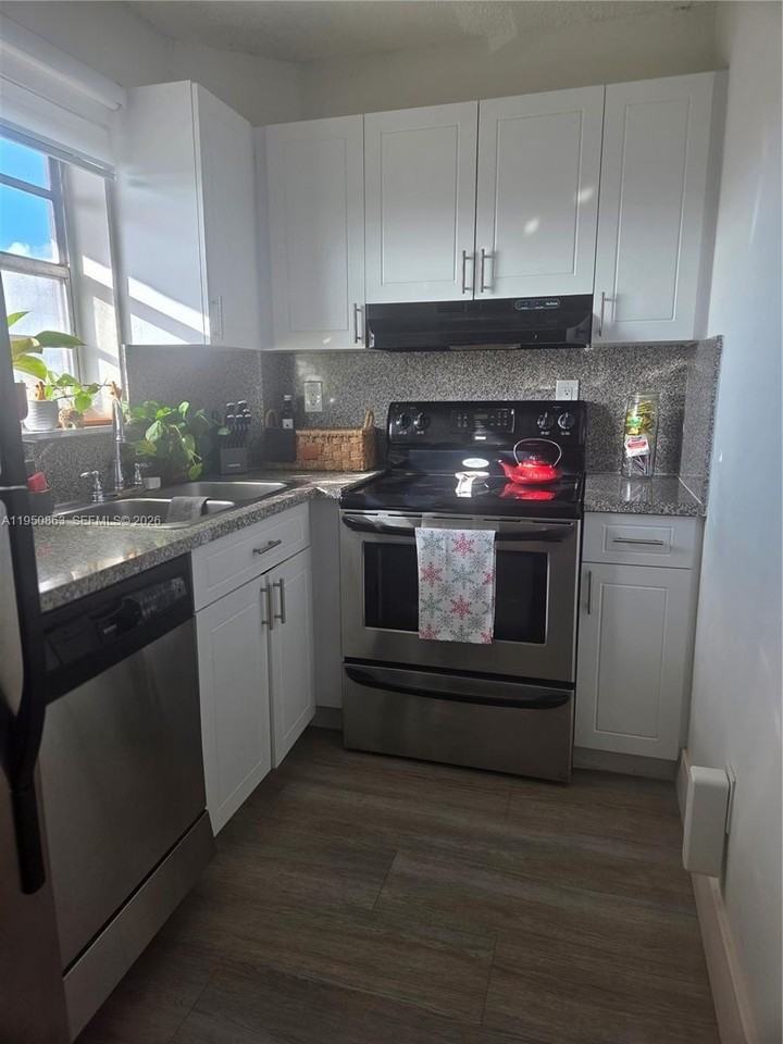 8889 Fontainebleau Blvd #501 - Photo 7 of 9