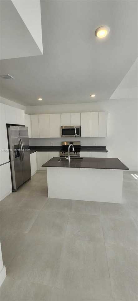 18948 Sw 344th Ter #18948 - Photo 3 of 7