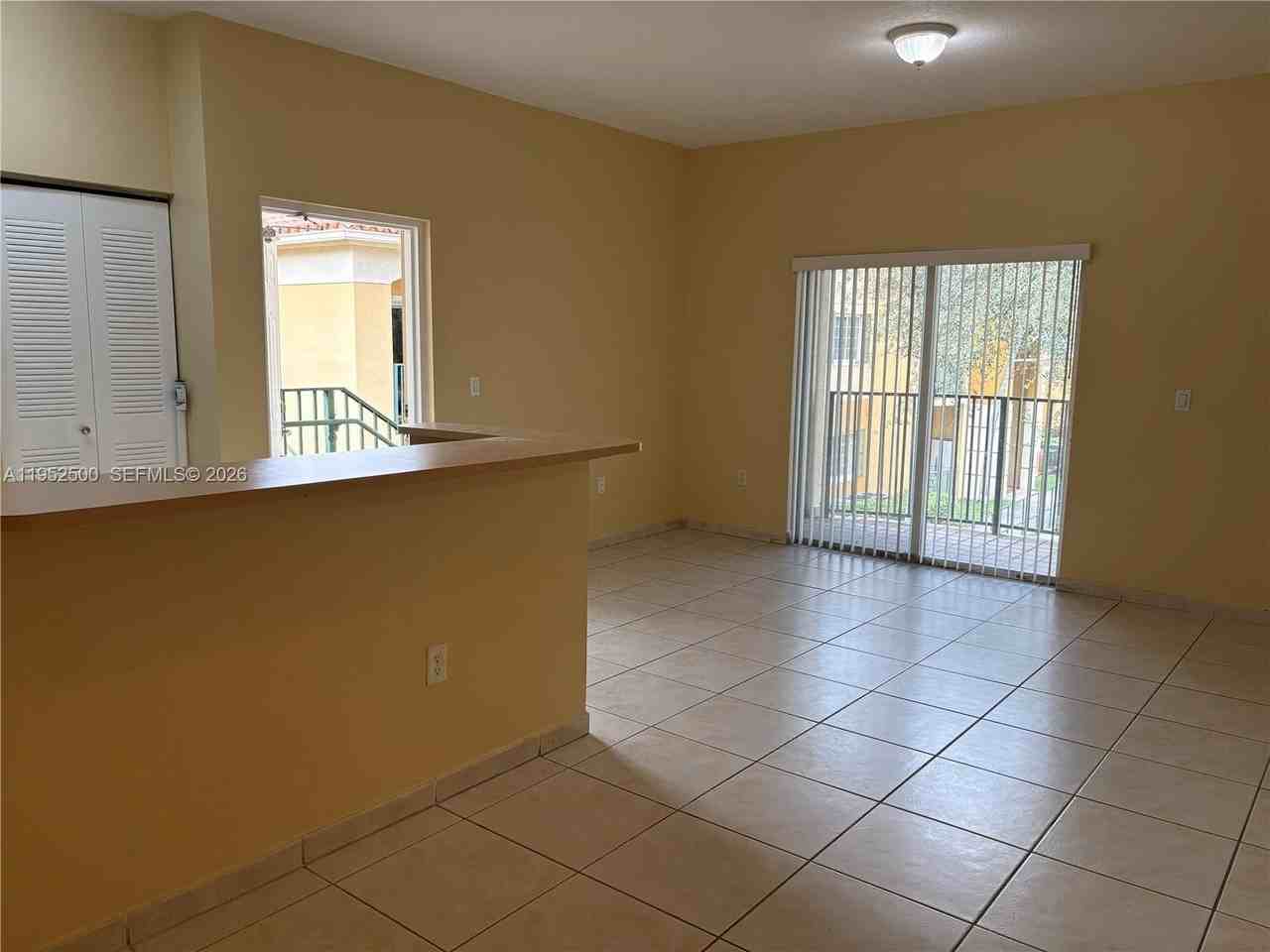 7320 Nw 114th Ave #202 - Photo 4 of 13