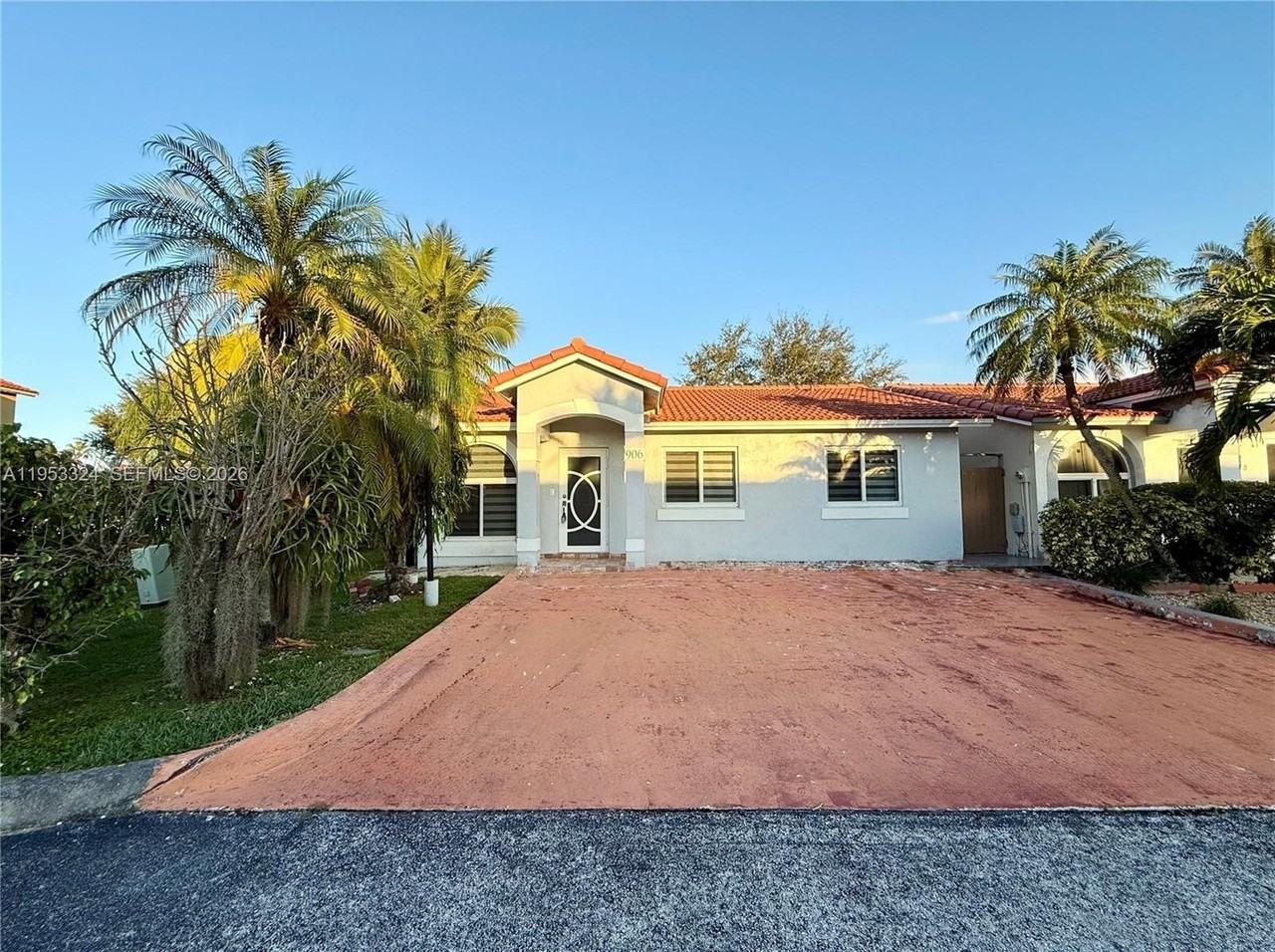 8265 Nw 186th St #906 - Photo 2 of 30