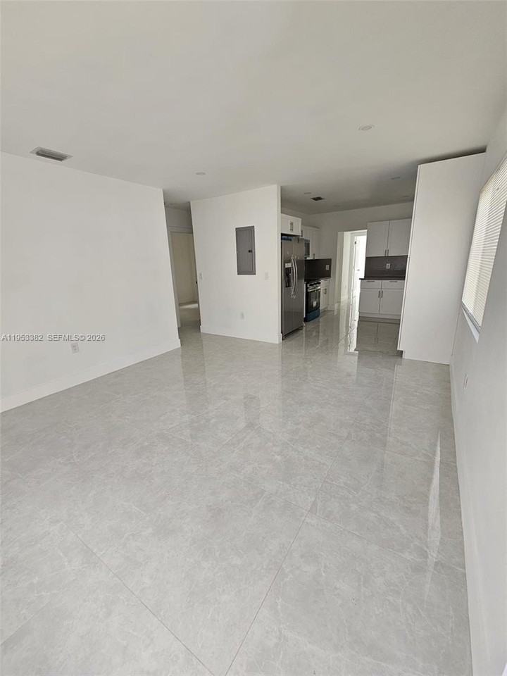 2488 Sw 6th Ct #0 - Photo 3 of 33