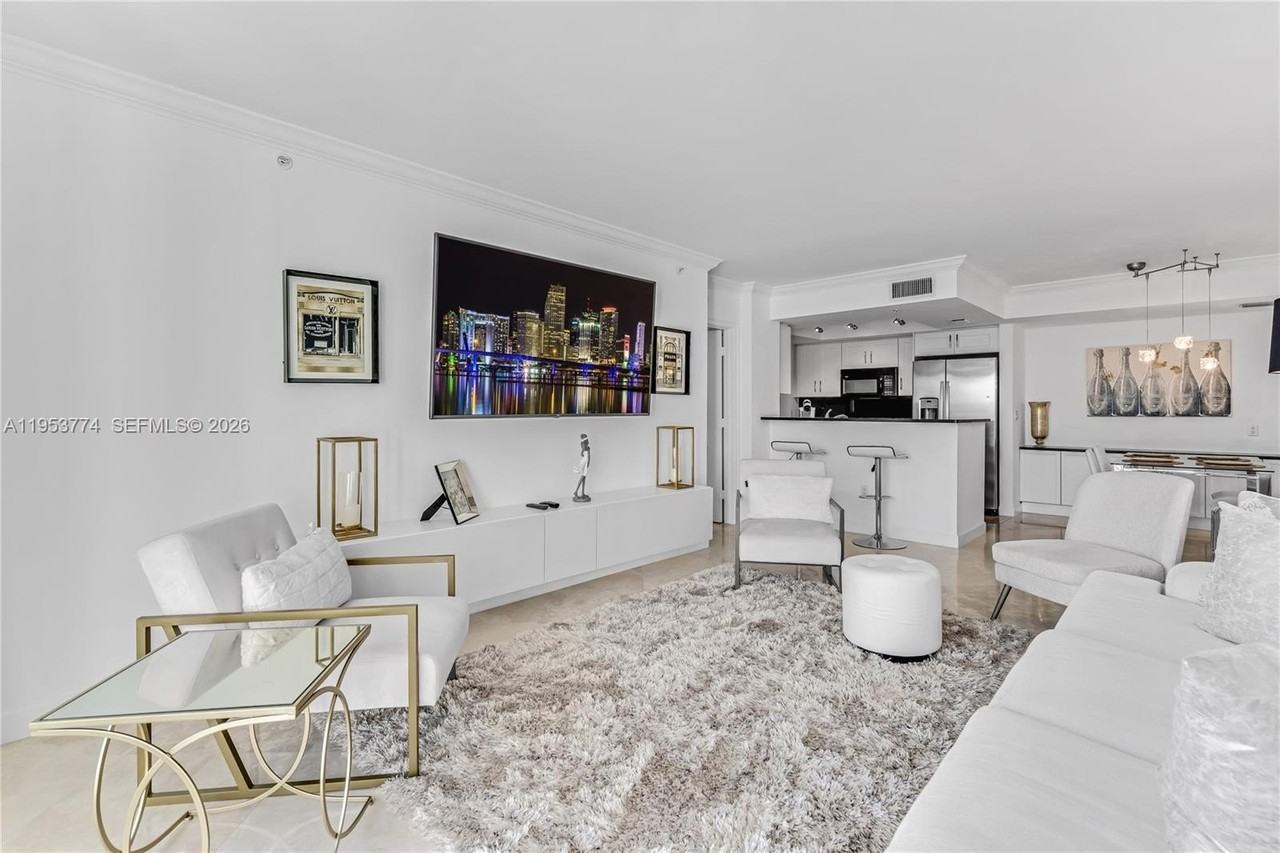 99 Se Mizner Blvd #409 - Photo 3 of 26