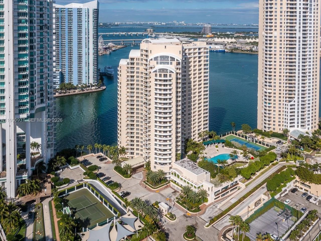 888 Brickell Key Dr #210