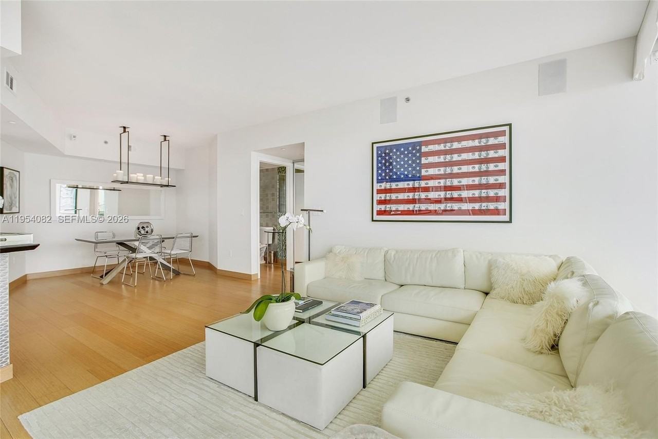 1000 S Pointe Dr #1007 - Photo 5 of 21