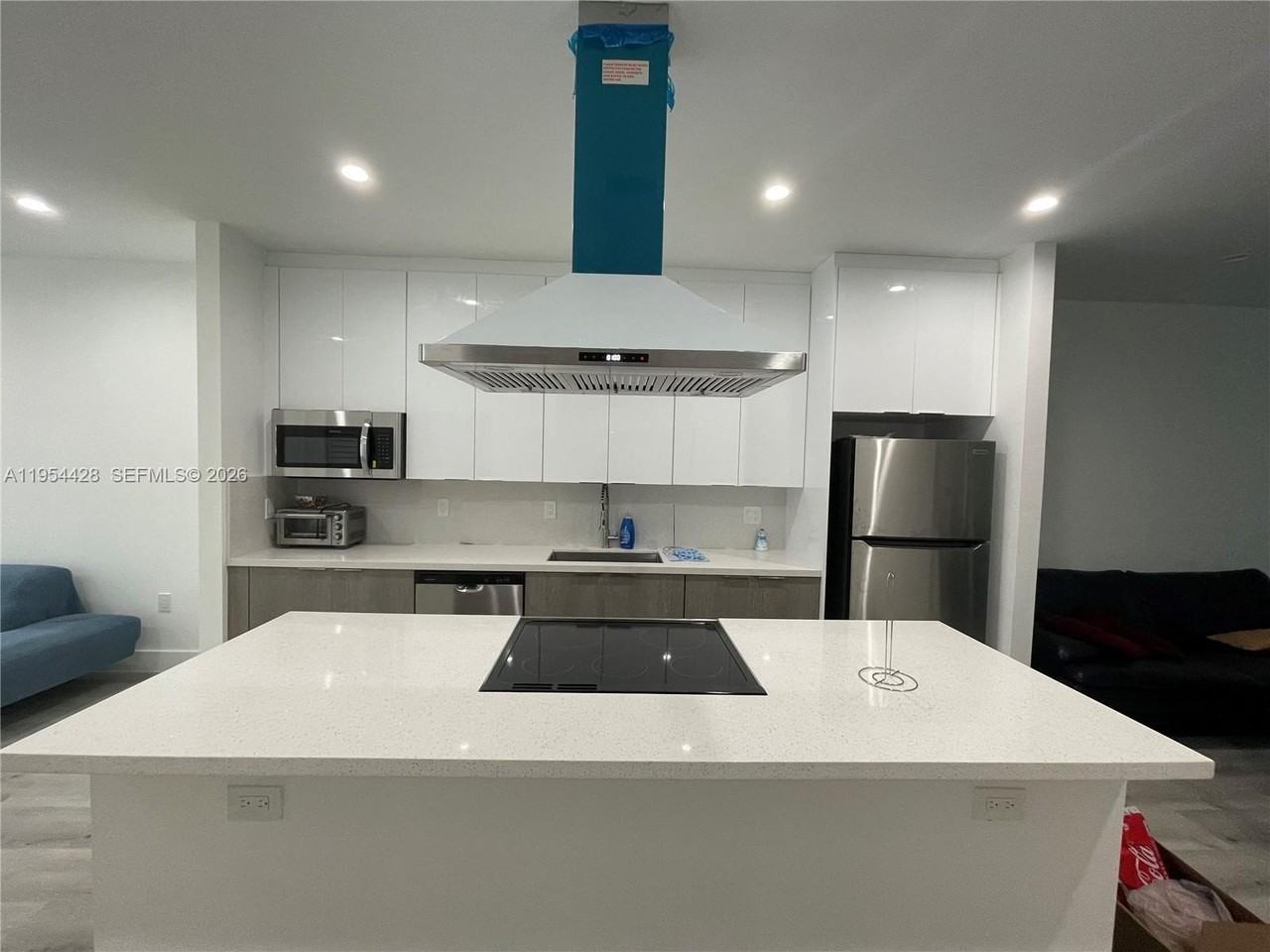 16002 Nw 38th Pl #0 - Photo 3 of 13