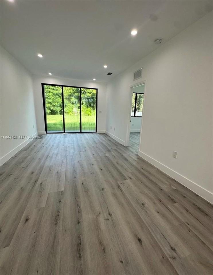 16002 Nw 38th Pl #0 - Photo 5 of 13