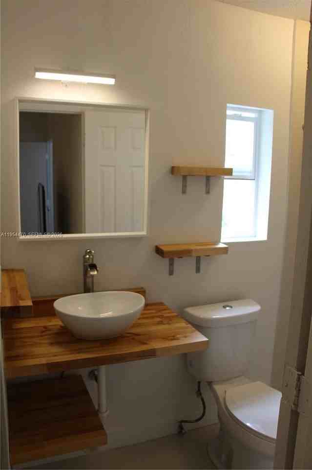 225 Nw 59th St #227 - Photo 4 of 10