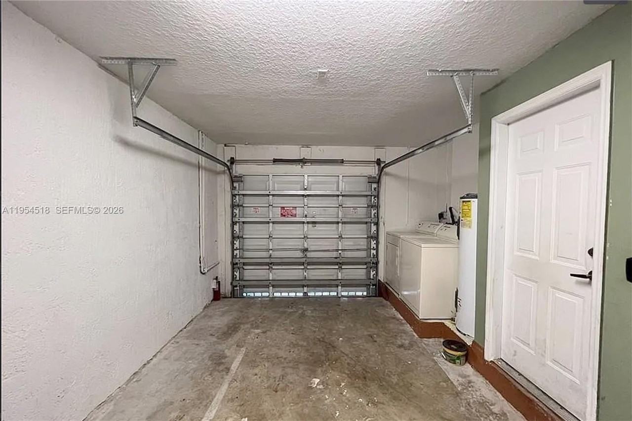 13990 Sw 260th St #13990 - Photo 6 of 33