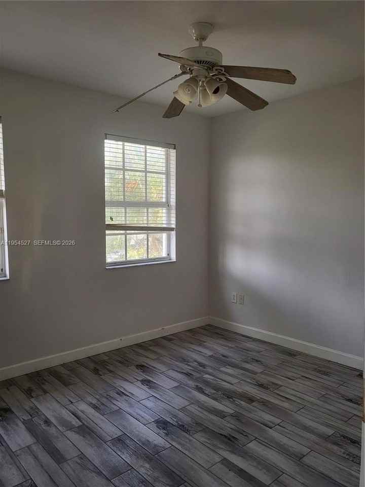 4125 Ne 24th Dr #4125 - Photo 5 of 12