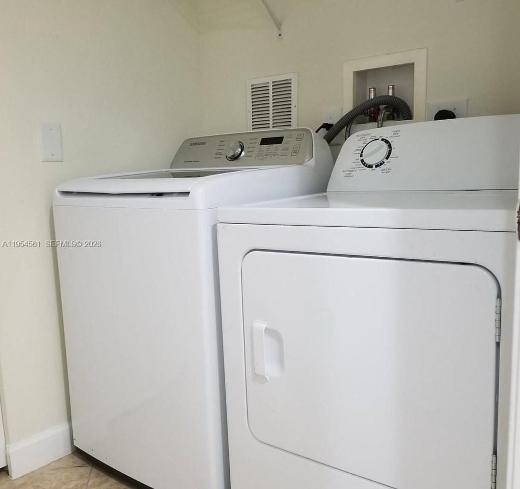 8255 Nw 128th Ln #19C - Photo 4 of 8