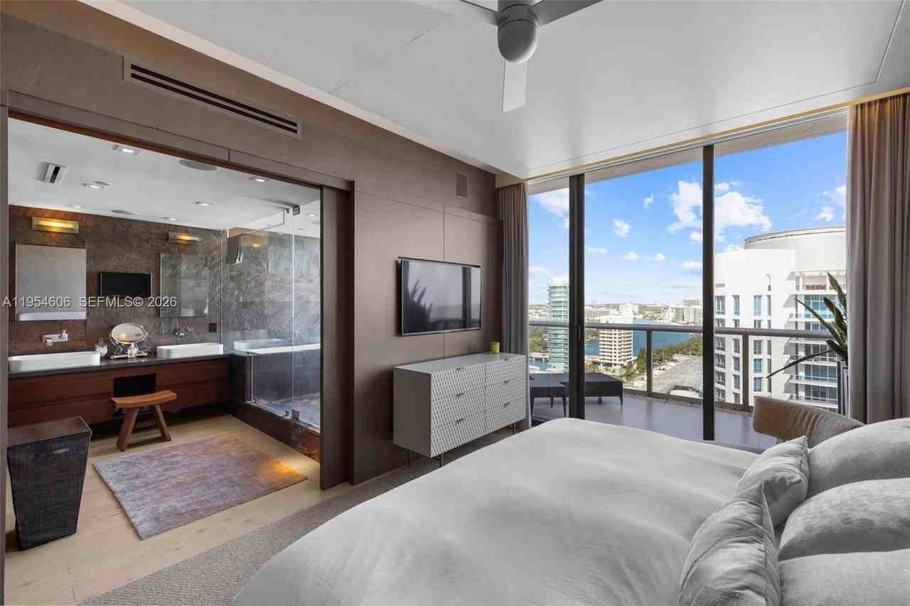 5875 Collins Ave #PH7 - Photo 6 of 49