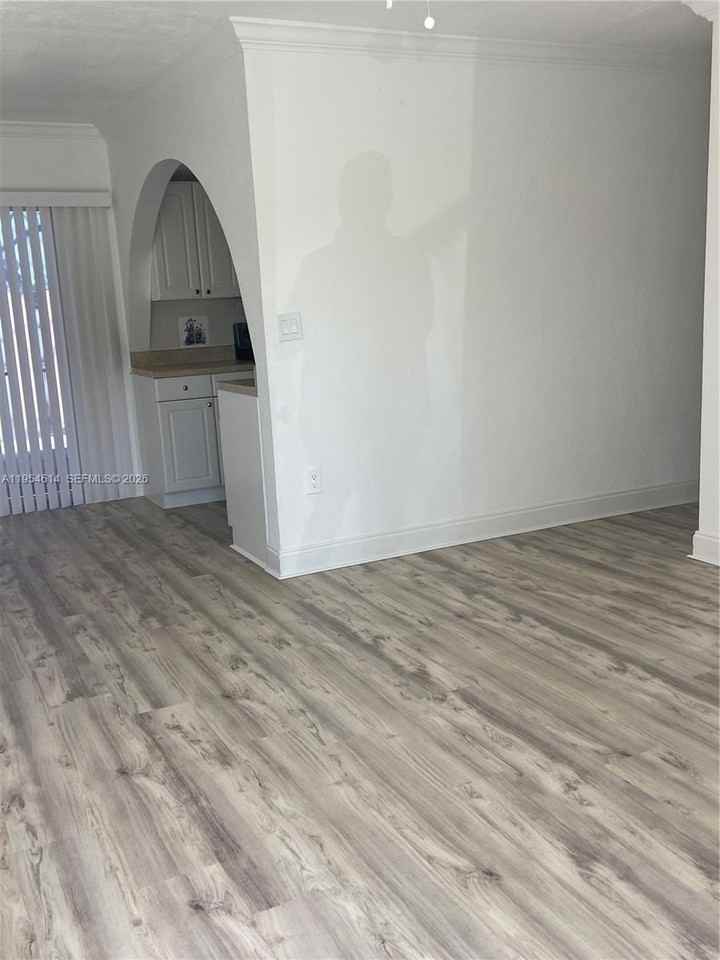 1531 N 69th Ter #0 - Photo 2 of 6