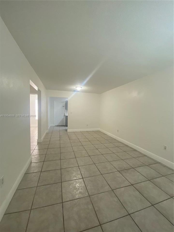 11350 Sw 3rd St #A - Photo 4 of 18