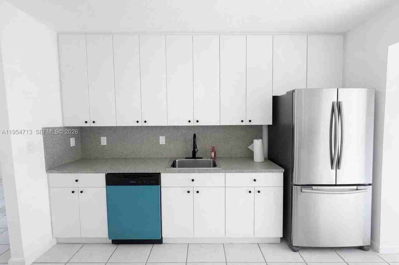 7980 Sw 37th Ter #7980 - Photo 5 of 14