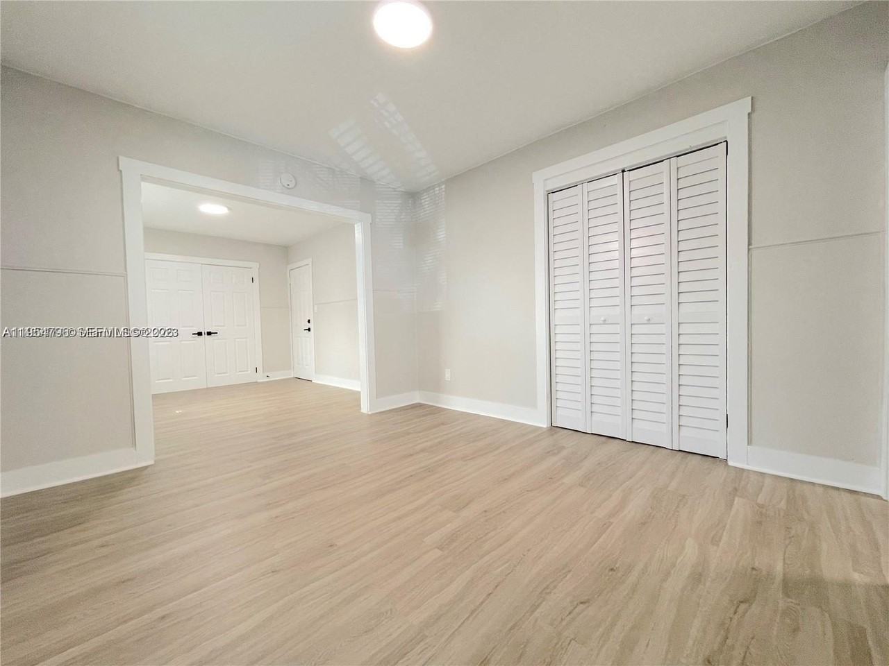 1836 Dewey St #2 - Photo 6 of 12