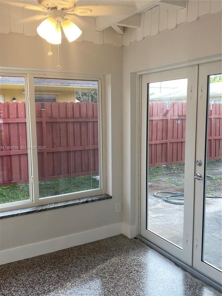 9435 Sw 39th St #9435 - Photo 5 of 8