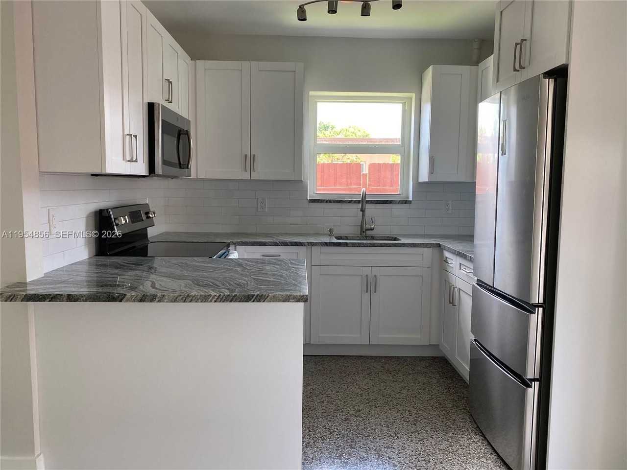 9435 Sw 39th St #9435 - Photo 6 of 8