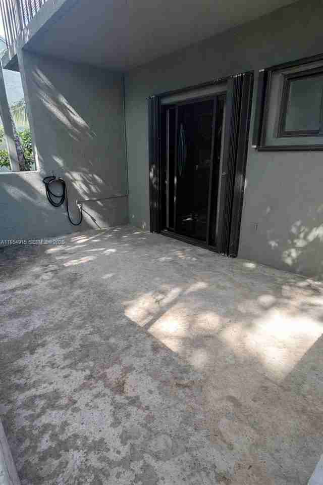 Nw North River Dr #39 - Photo 2 of 13