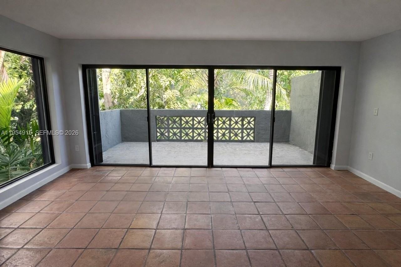 Nw North River Dr #39 - Photo 5 of 13