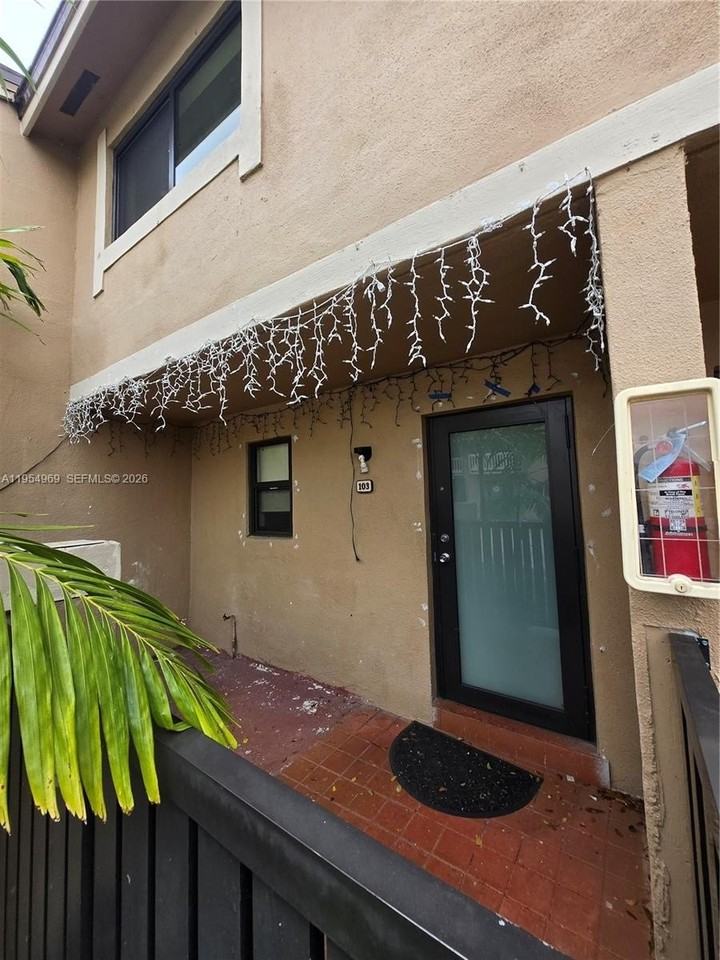 15433 Sw 80th St #103-11 - Photo 5 of 12