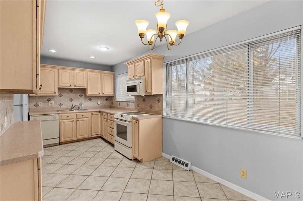 4645 Tauneybrook Dr - Photo 6 of 27