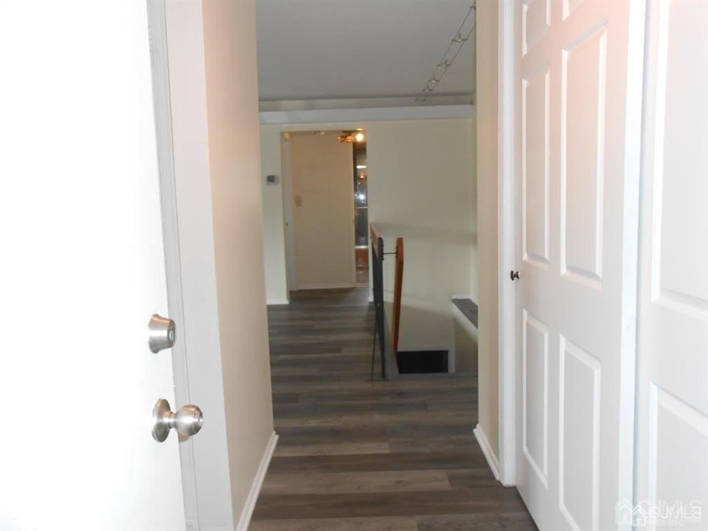 512 Sharon Garden Ct - Photo 3 of 20