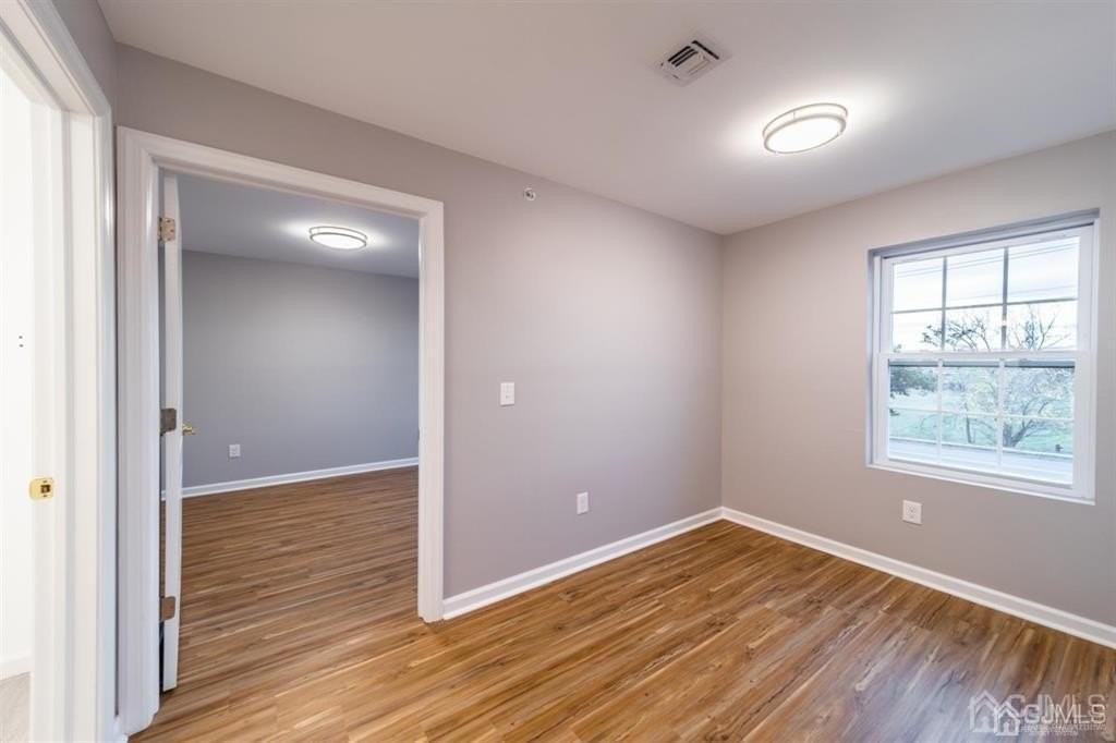 875 Port Reading Ave #2A - Photo 4 of 9