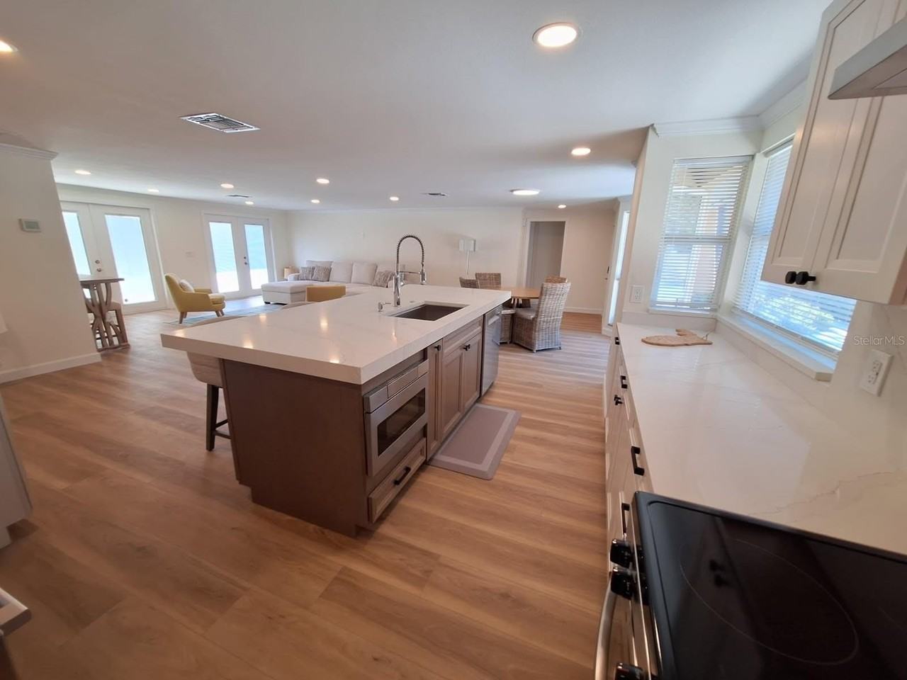 1203 Lyric Ln - Photo 6 of 39