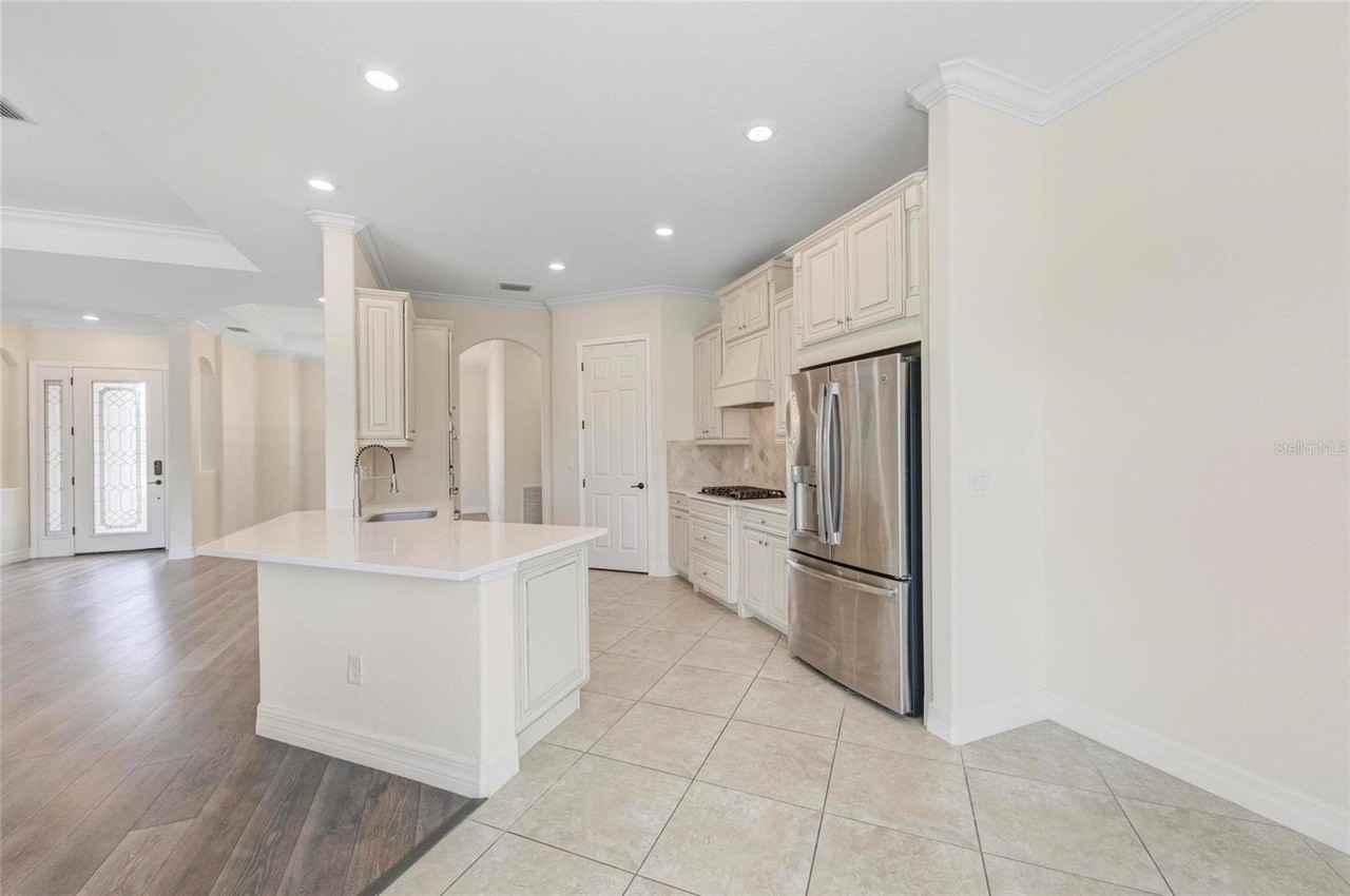 13819 Swiftwater Way - Photo 5 of 21