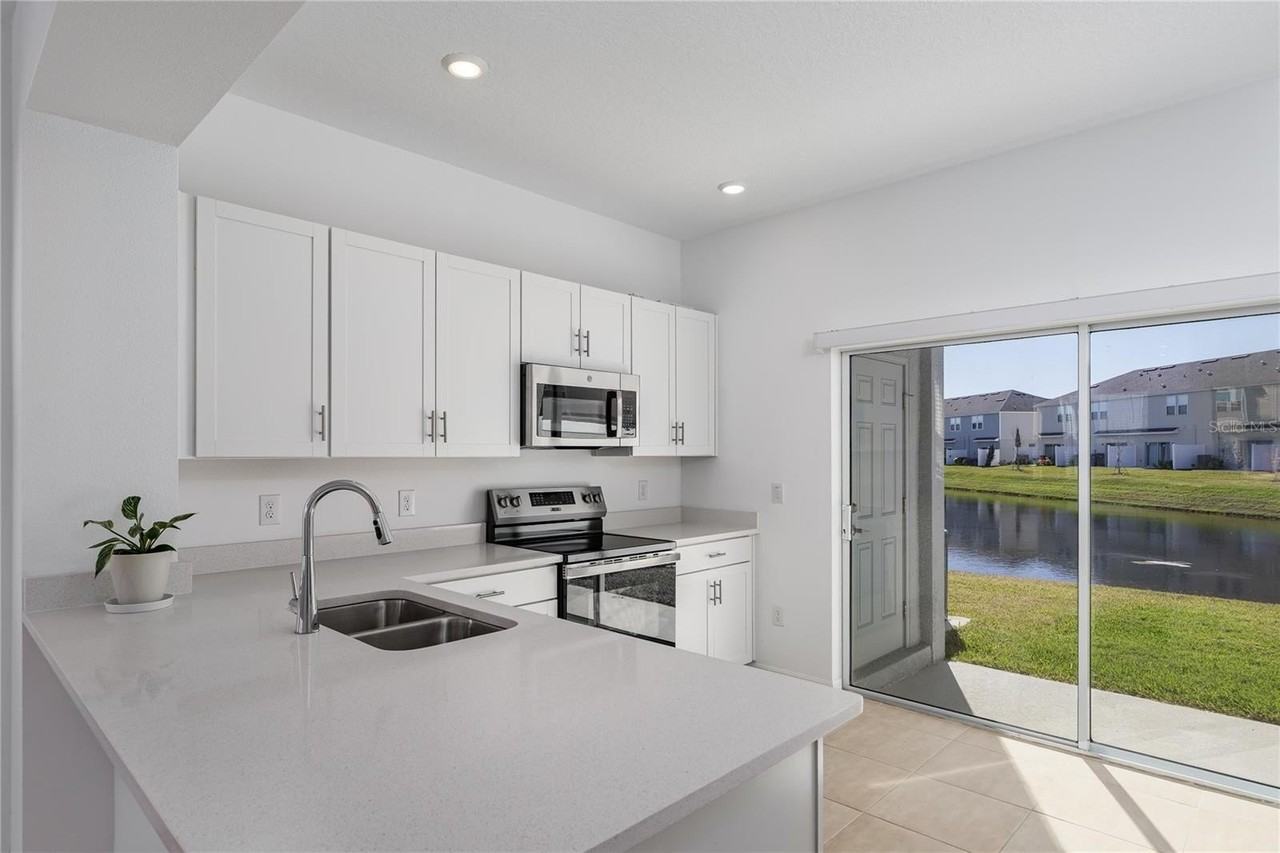 6167 Whetstone Ct - Photo 3 of 31