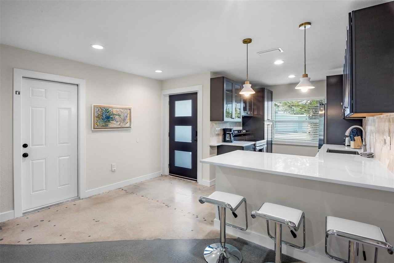 442 62nd St - Photo 4 of 29