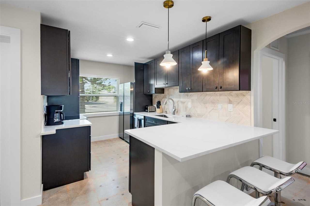 442 62nd St - Photo 5 of 29