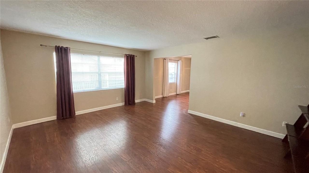 6004 12th Ave W - Photo 3 of 33