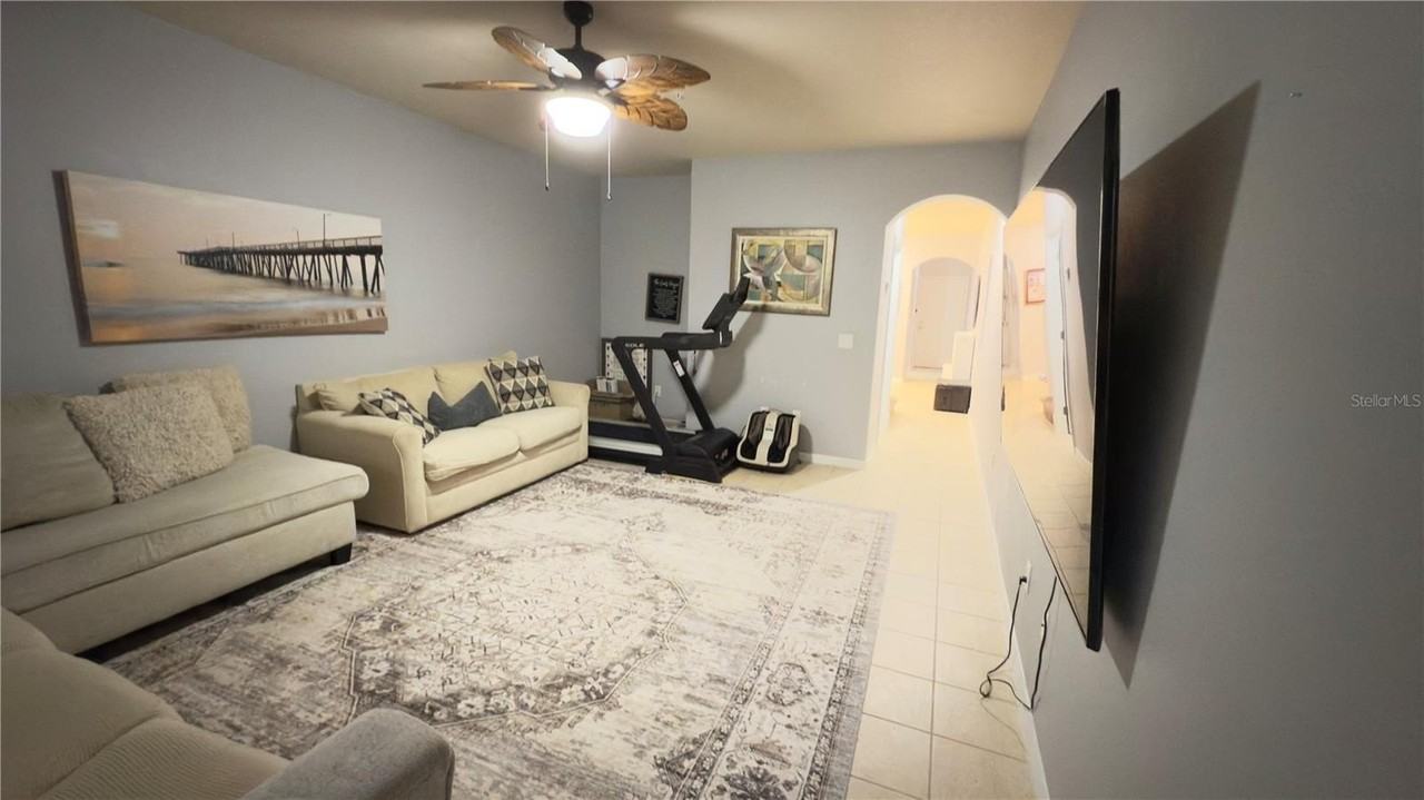 12350 Destiny Dr - Photo 5 of 13