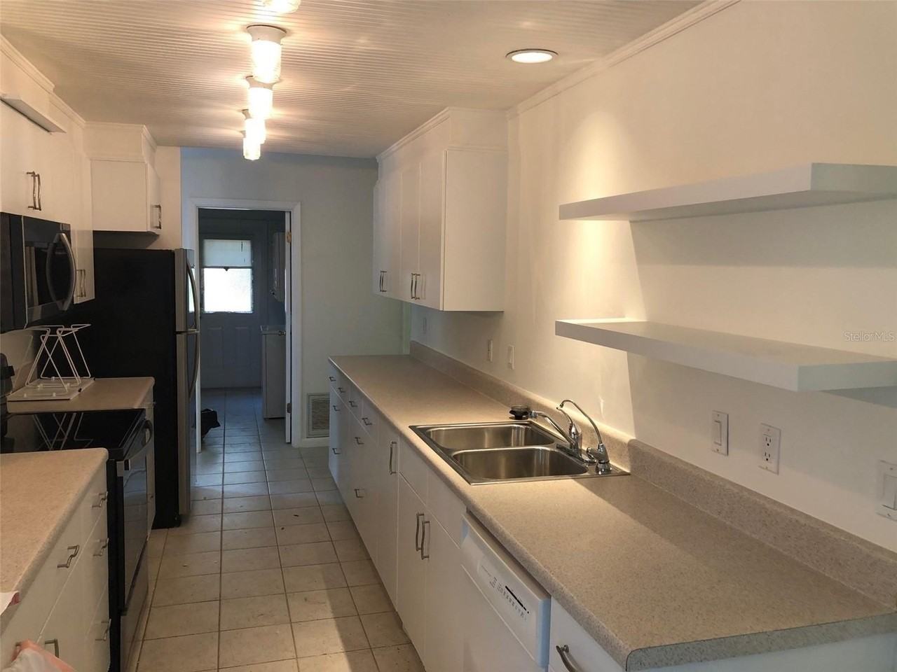 4040 Nw 19th Pl - Photo 2 of 14