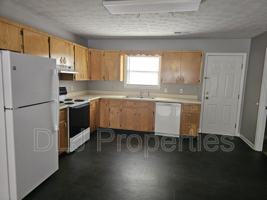 featured image of 1025 Center St #3