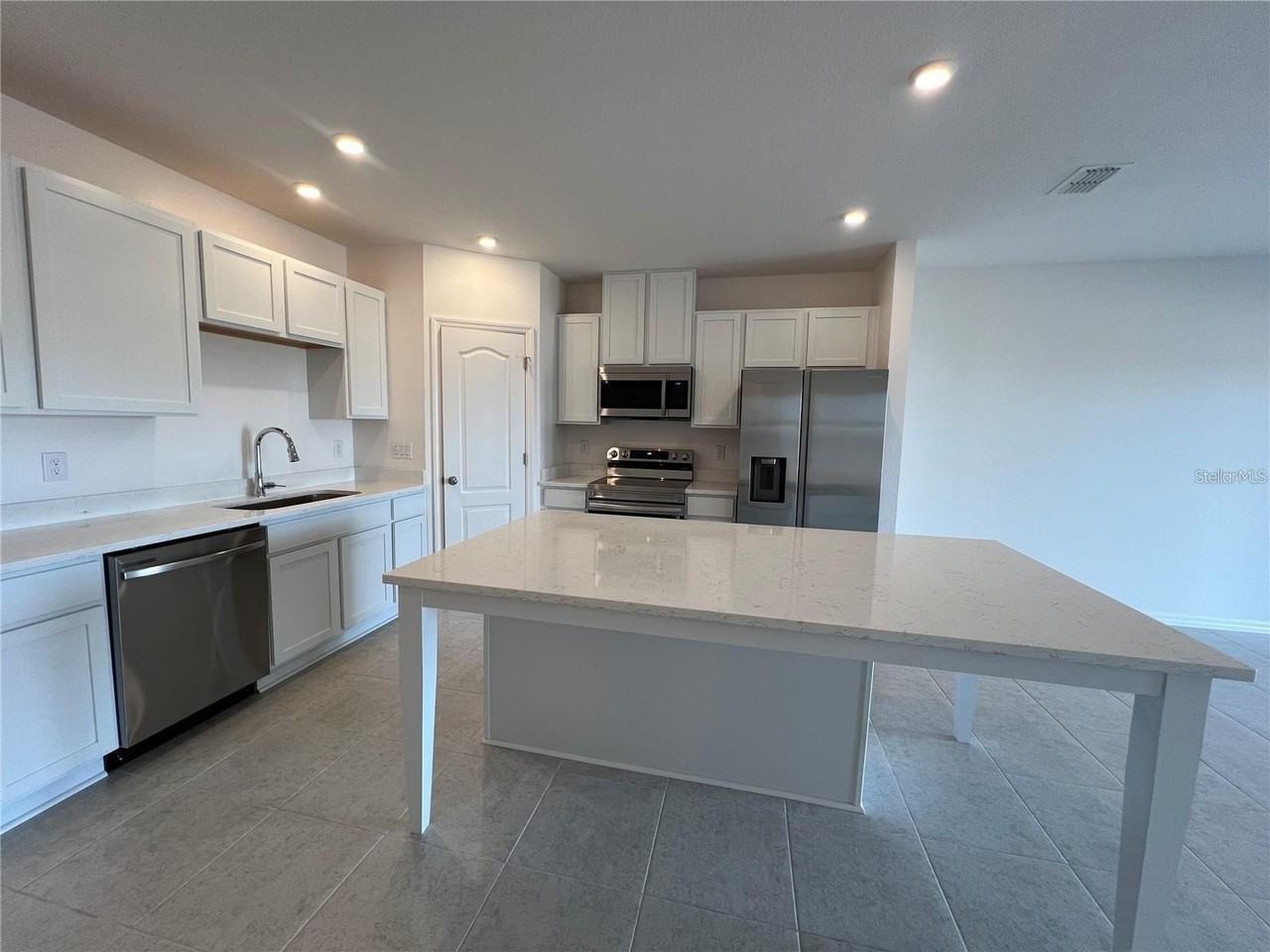 32095 Pond Apple Bnd - Photo 3 of 9