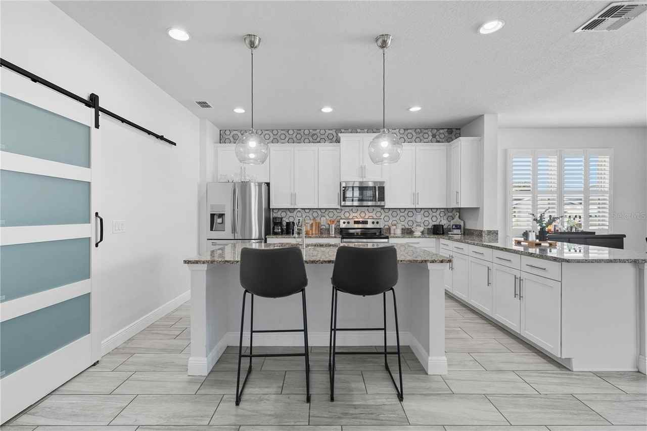 133 Whirlaway Dr - Photo 3 of 31