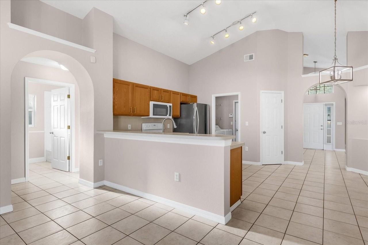 13555 Briarmoor Ct - Photo 6 of 37