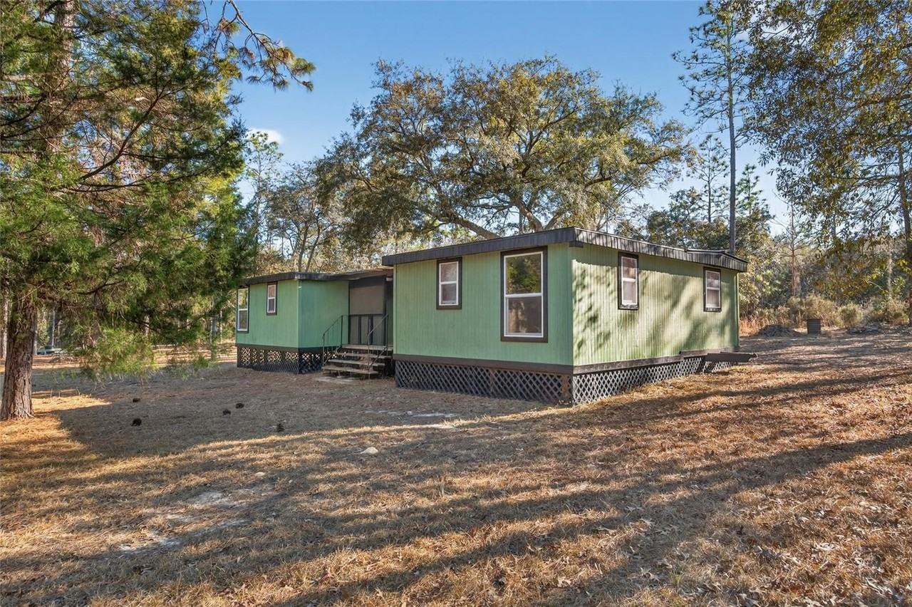 7970 Ne 110th Ave - Photo 3 of 22