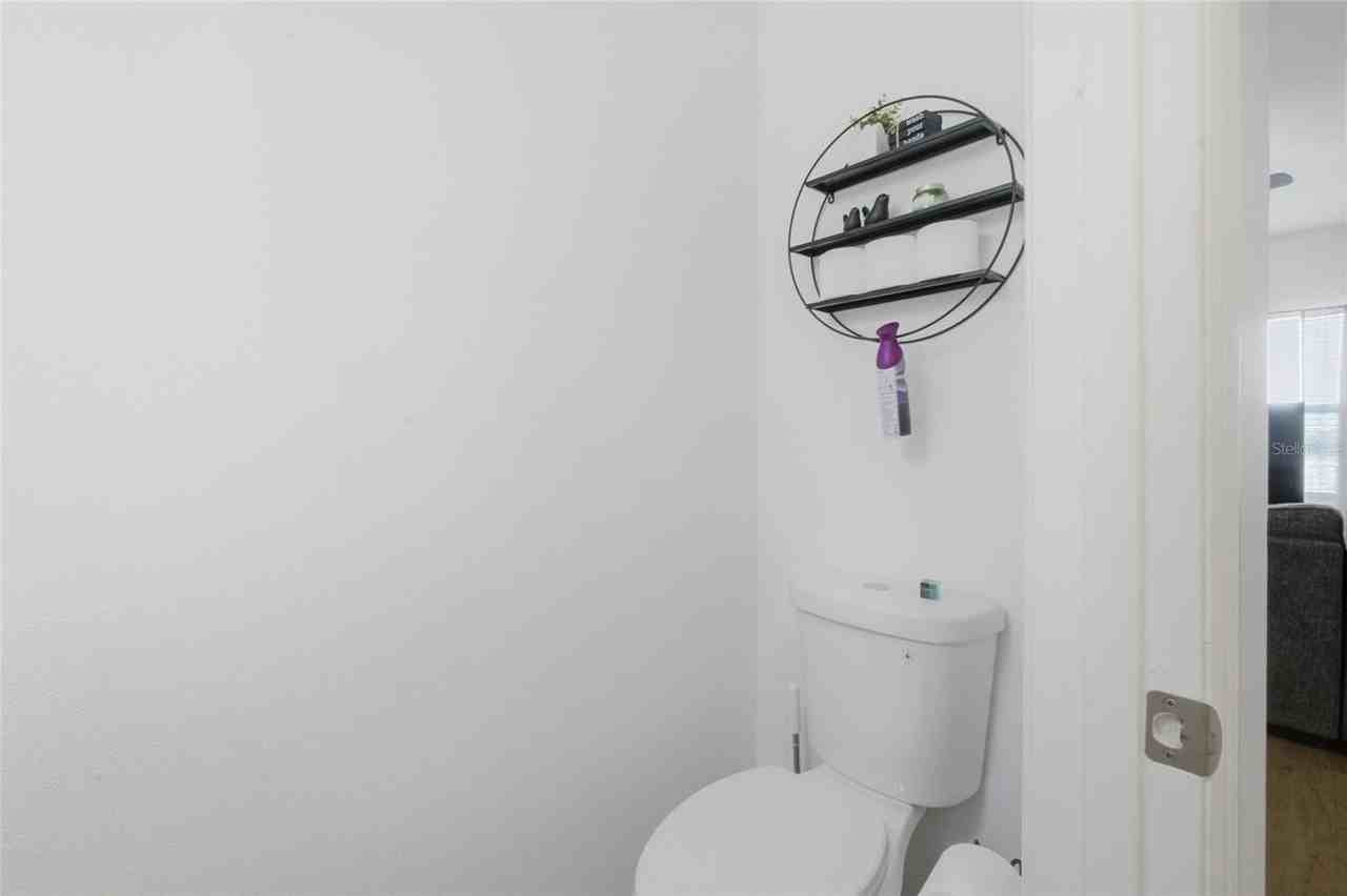 831 Sunlit Coral St - Photo 6 of 32