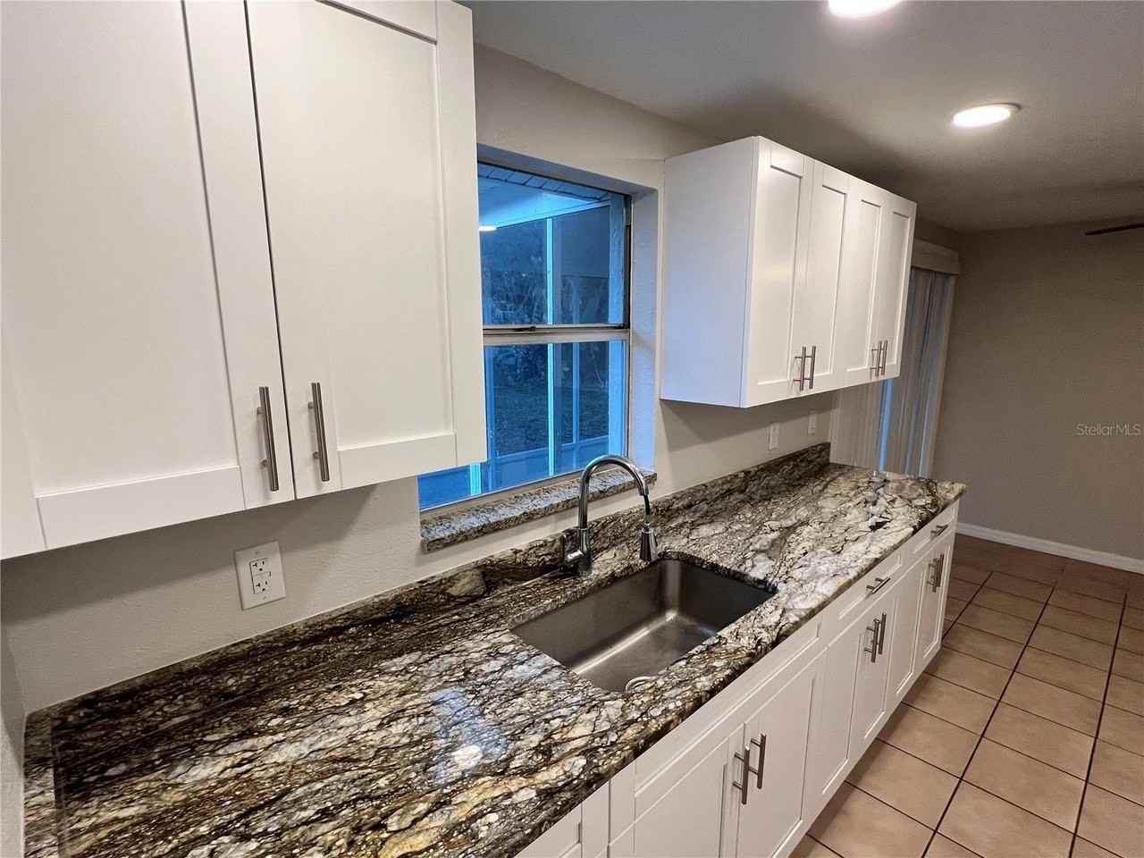 8307 Needles Dr - Photo 6 of 25