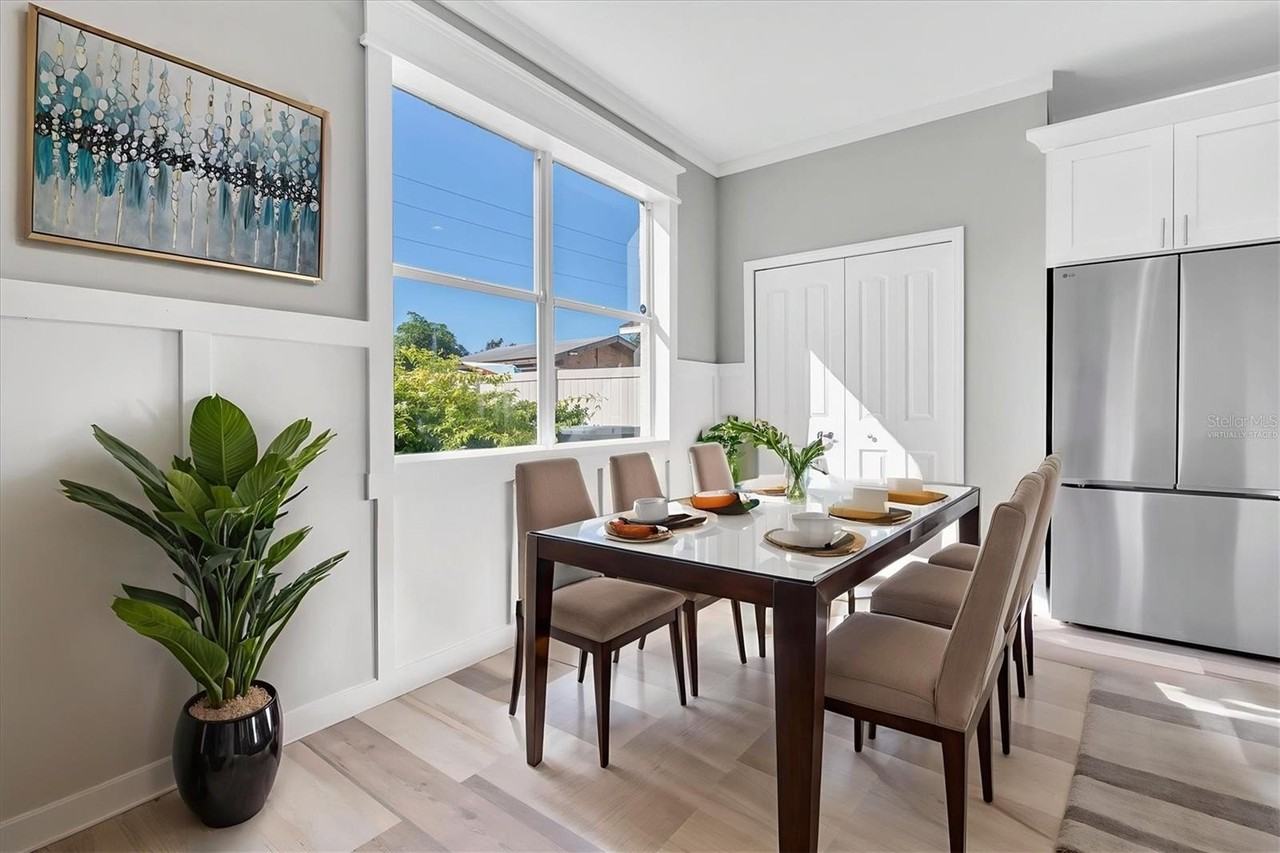 1015 Windton Oak Dr - Photo 5 of 34