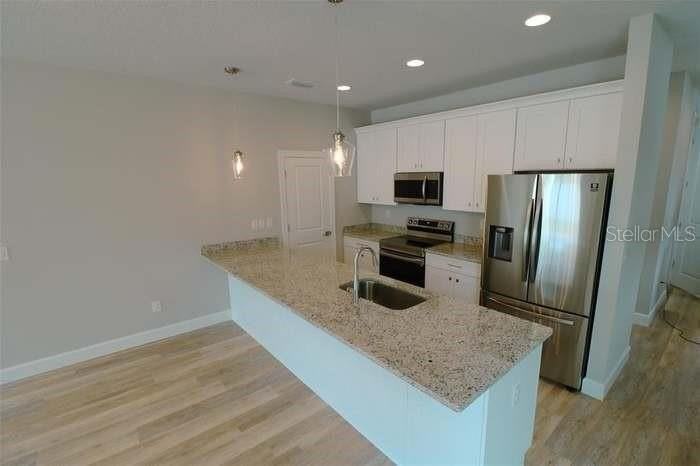 3904 W Everett St #2 - Photo 4 of 21