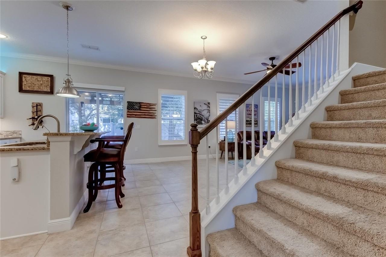 7707 S Desoto St - Photo 4 of 18