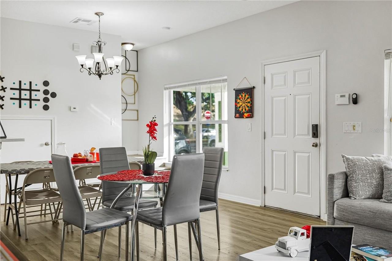 318 E Patterson St - Photo 3 of 24