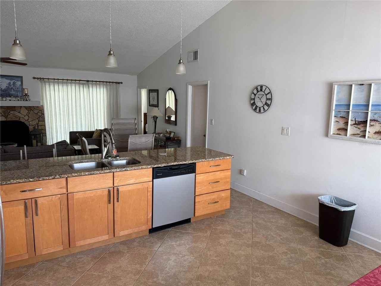 853 2nd Ave S - Photo 6 of 36