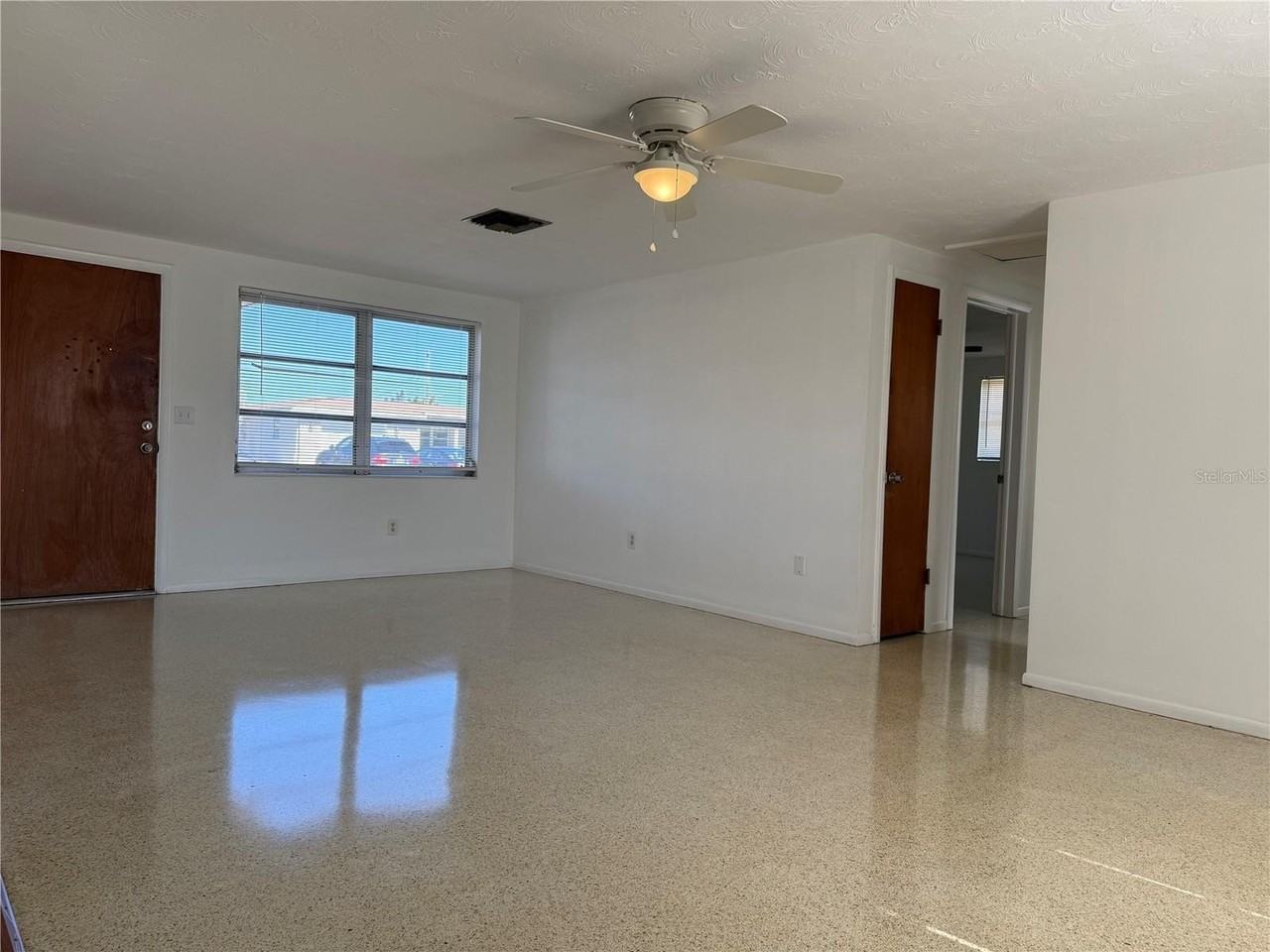 3838 Beechwood Dr - Photo 3 of 16